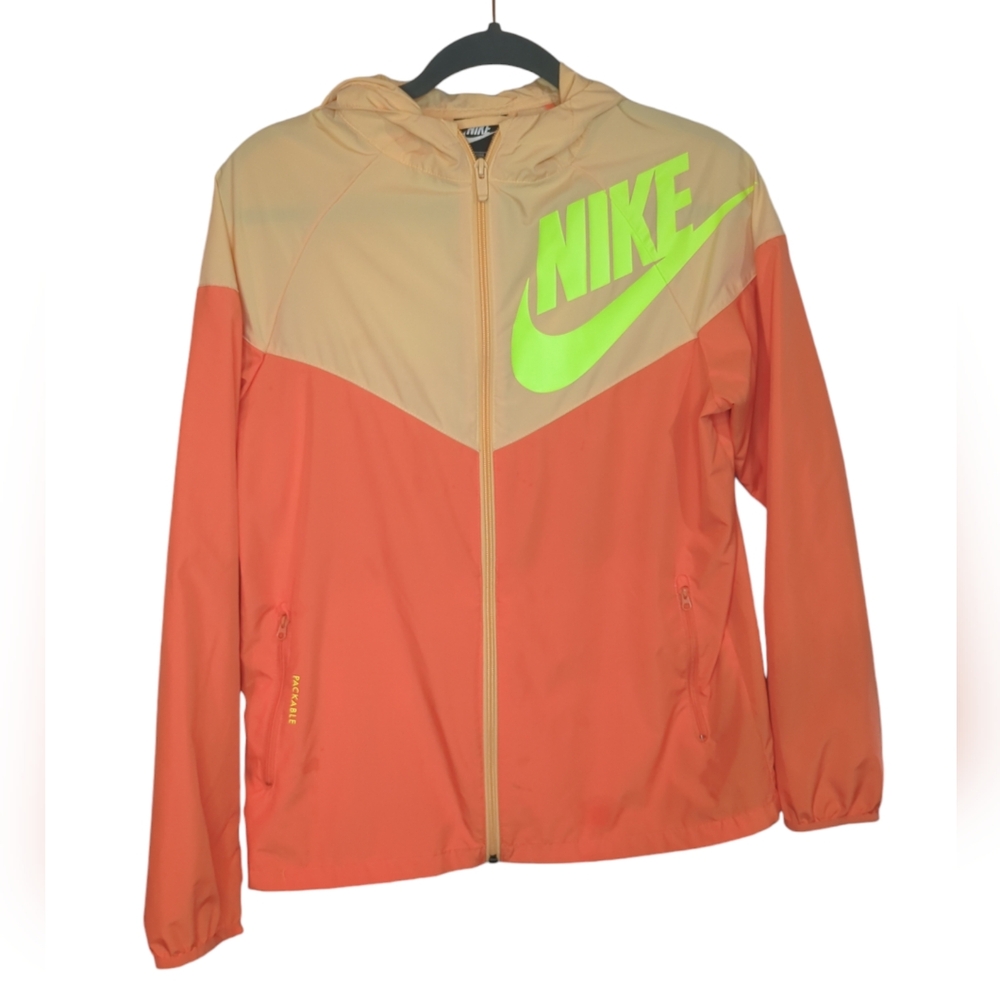 Nike Women's Cross Training Windbreaker
